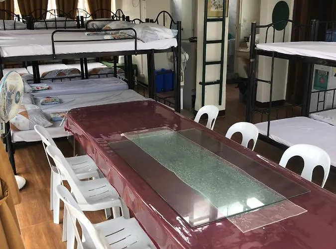 The Mansion: 18 Pax Budget Near Airport Terminal Pasay Apartamento *