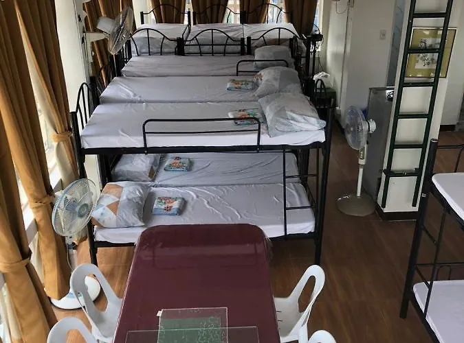 The Mansion: 18 Pax Budget Near Airport Terminal Pasay * Manila