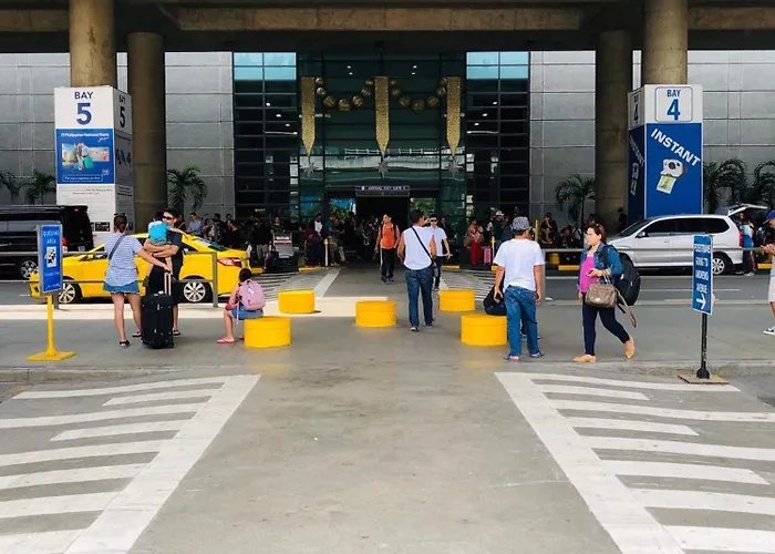 The Mansion: 18 Pax Budget Near Airport Terminal Pasay * Manila